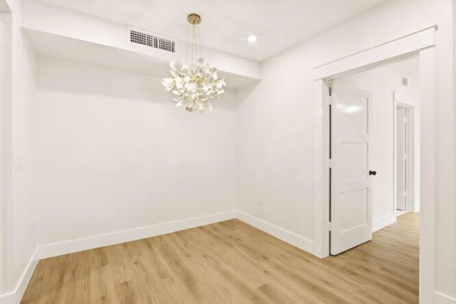 720 S Sapodilla Ave Unit 304-small-022-0