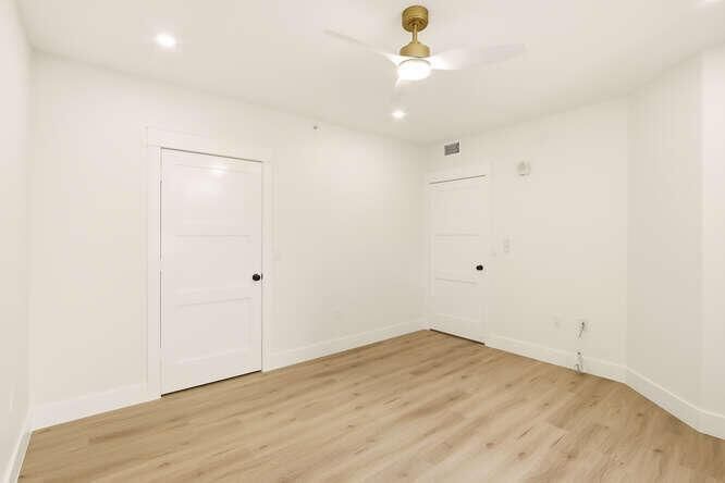 720 S Sapodilla Ave Unit 304-small-030-0