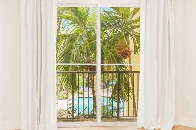 720 S Sapodilla Ave Unit 304-small-008-0