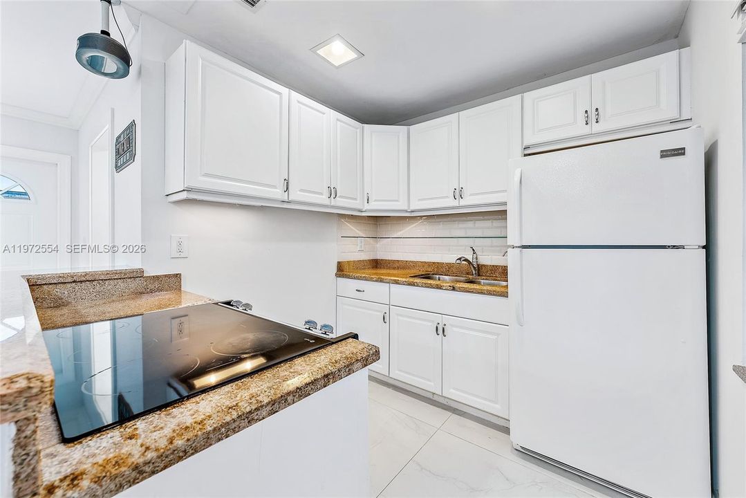 Recently Rented: $6,500 (4 beds, 3 baths, 2266 Square Feet)