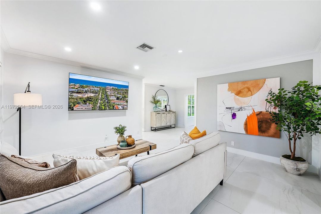 Recently Rented: $6,500 (4 beds, 3 baths, 2266 Square Feet)