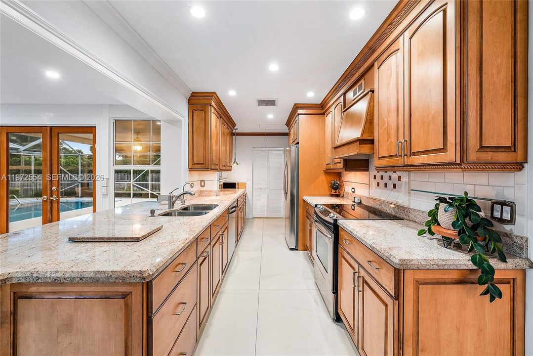 Recently Rented: $6,500 (4 beds, 3 baths, 2266 Square Feet)