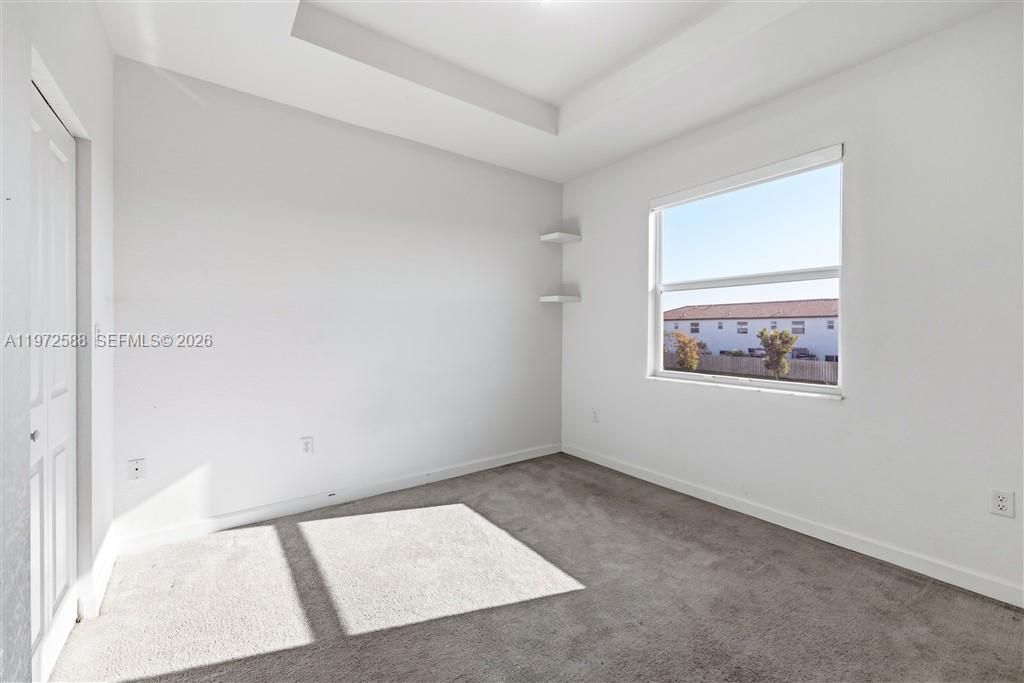 For Sale: $519,900 (3 beds, 3 baths, 1328 Square Feet)