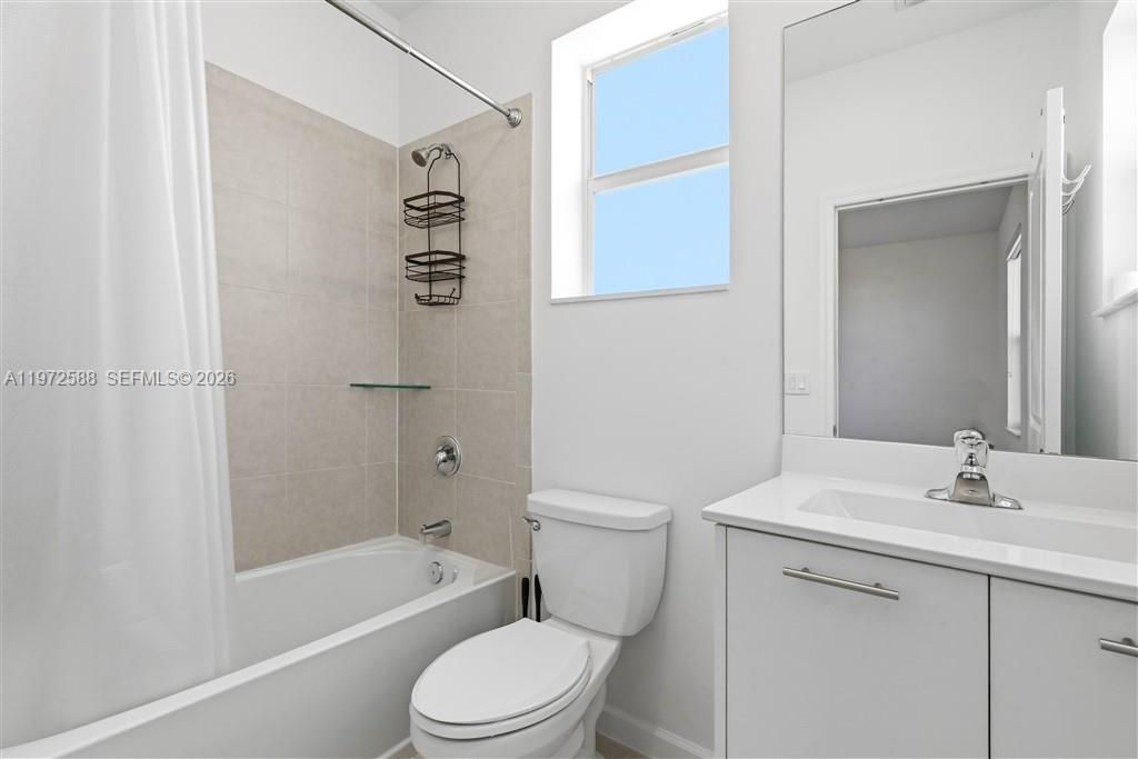 For Sale: $519,900 (3 beds, 3 baths, 1328 Square Feet)