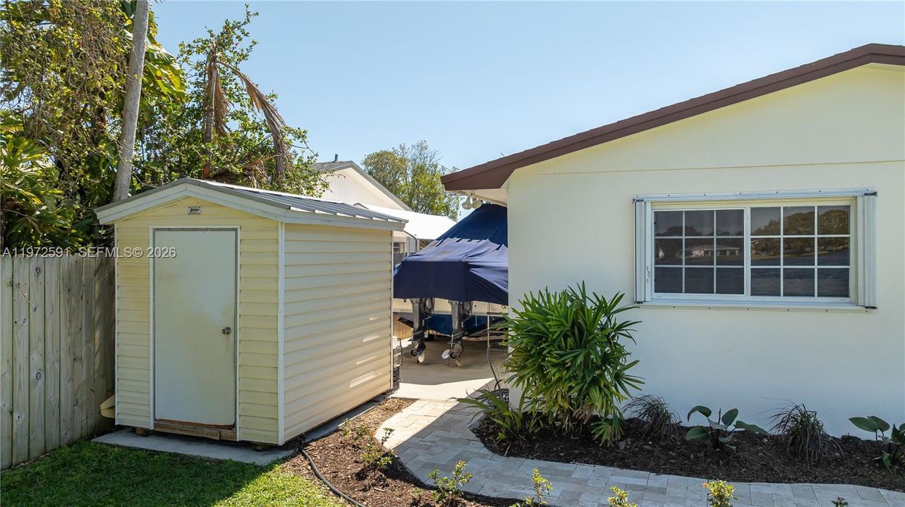Activo con contrato: $749,000 (3 camas, 2 baños, 1660 Pies cuadrados)