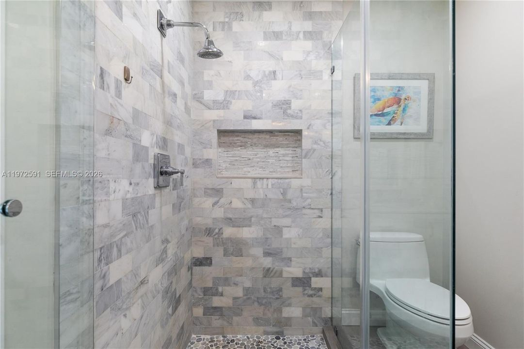 Activo con contrato: $749,000 (3 camas, 2 baños, 1660 Pies cuadrados)