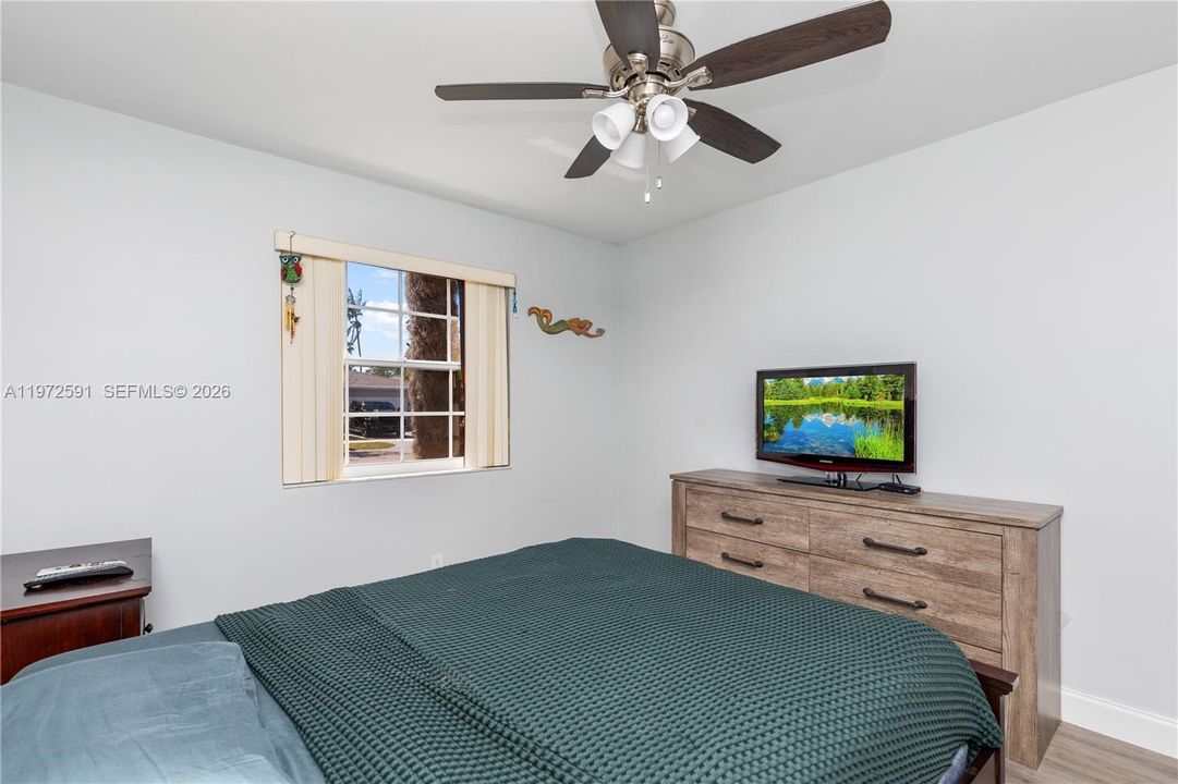 Activo con contrato: $749,000 (3 camas, 2 baños, 1660 Pies cuadrados)