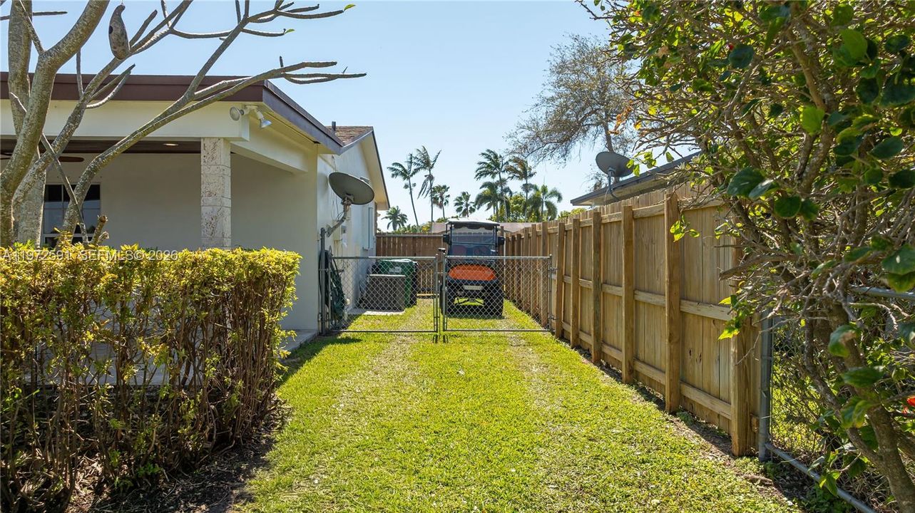 Activo con contrato: $749,000 (3 camas, 2 baños, 1660 Pies cuadrados)