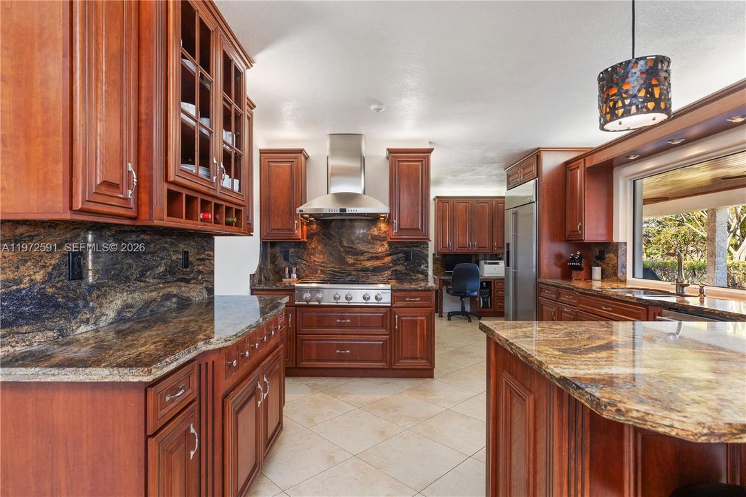Activo con contrato: $749,000 (3 camas, 2 baños, 1660 Pies cuadrados)