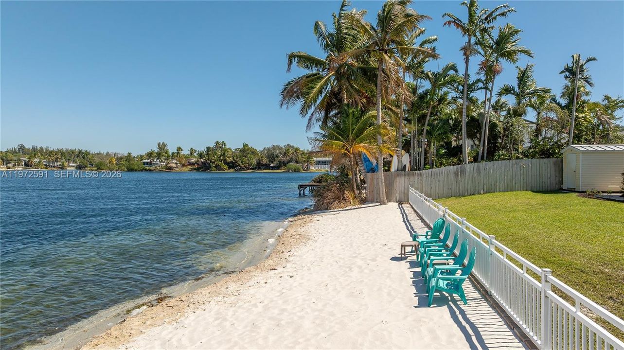 Activo con contrato: $749,000 (3 camas, 2 baños, 1660 Pies cuadrados)