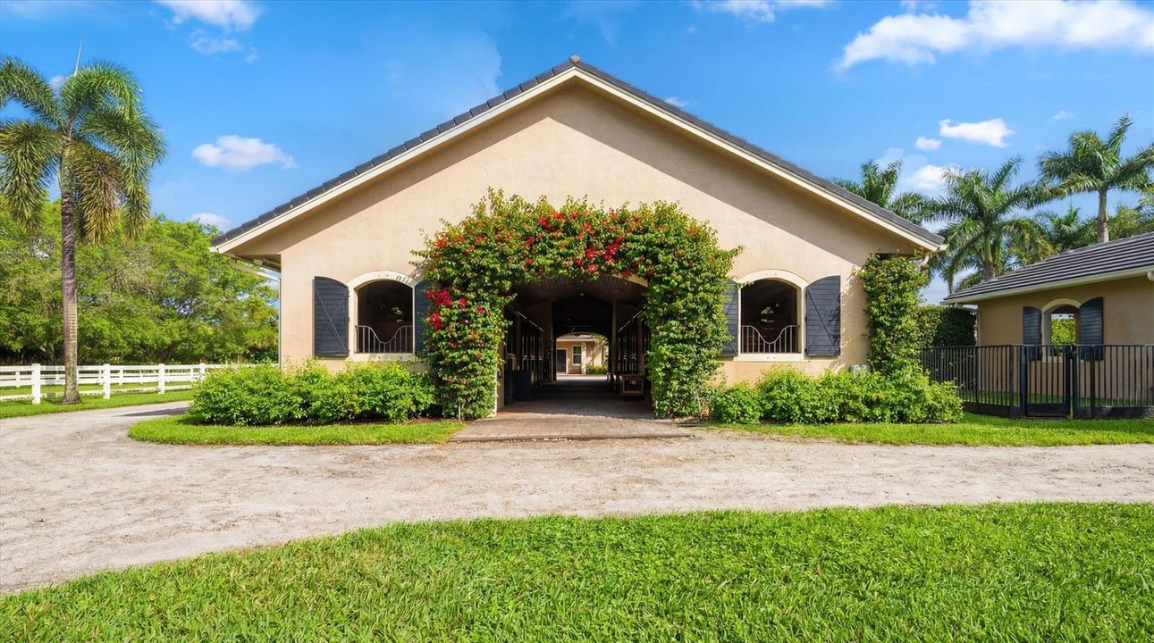 57-14911 equestrian way