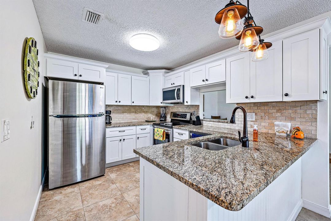 1528 Ocean Dunes Cir-9
