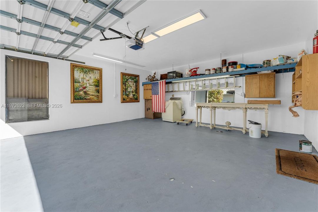 В аренду: $9,000 (5 спален, 4 ванн, 3639 Квадратных фут)