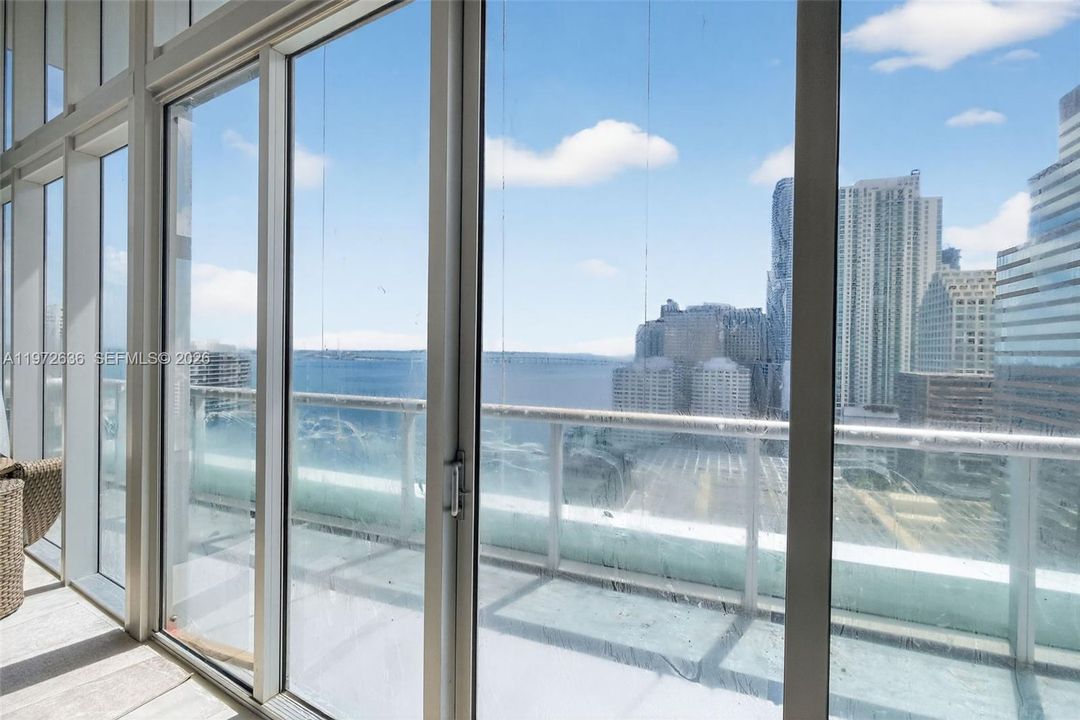 En Venta: $1,600,000 (3 camas, 2 baños, 1870 Pies cuadrados)