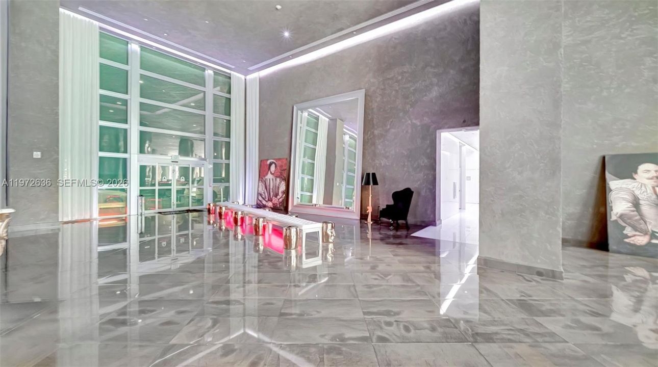 En Venta: $1,600,000 (3 camas, 2 baños, 1870 Pies cuadrados)