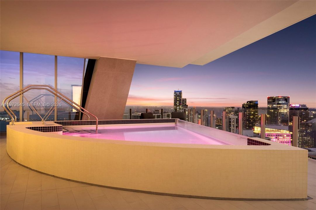 En Venta: $32,500,000 (5 camas, 5 baños, 9958 Pies cuadrados)