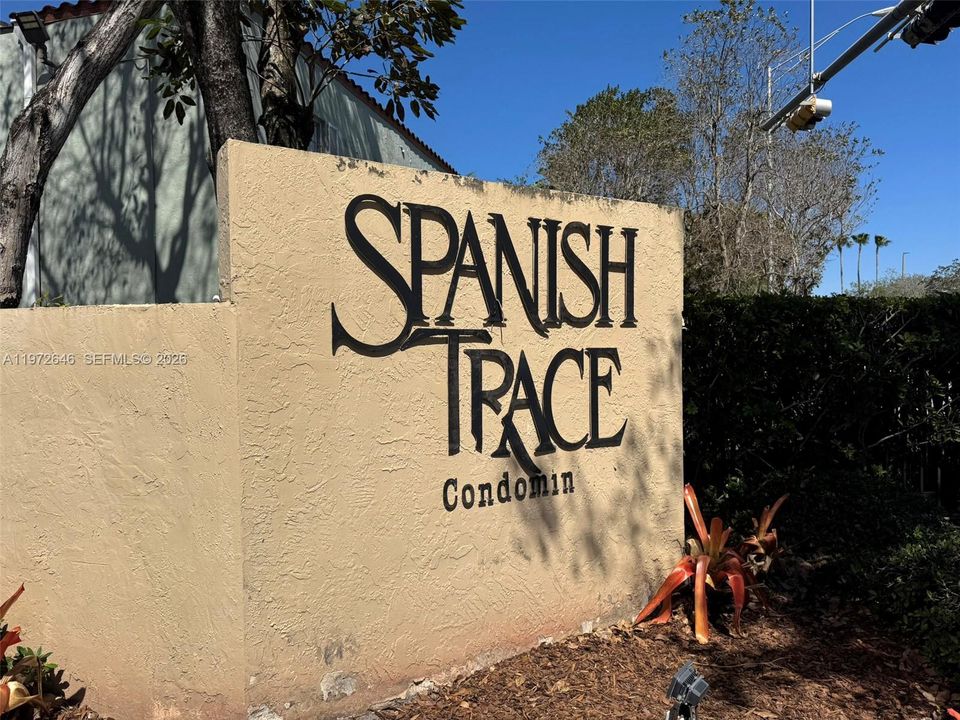 Active With Contract: $179,000 (1 beds, 1 baths, 709 Square Feet)