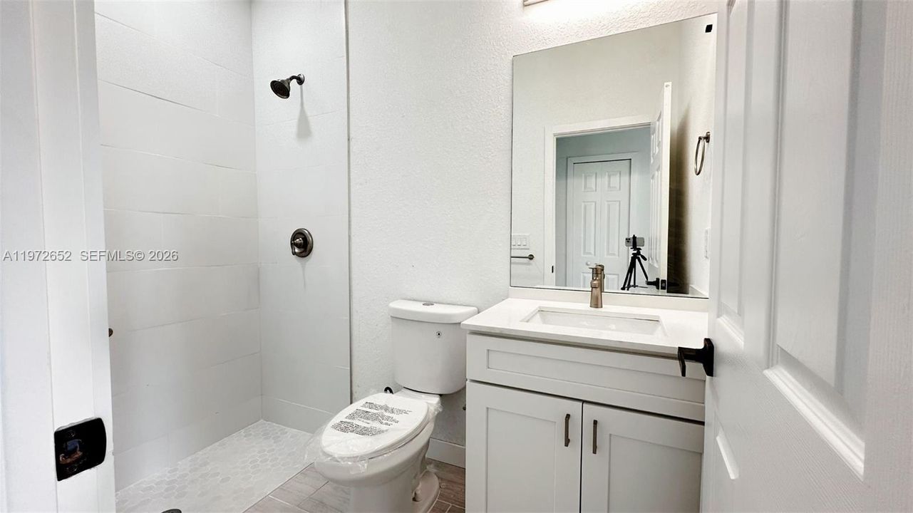 Vendido Recientemente: $295,000 (3 camas, 2 baños, 1600 Pies cuadrados)