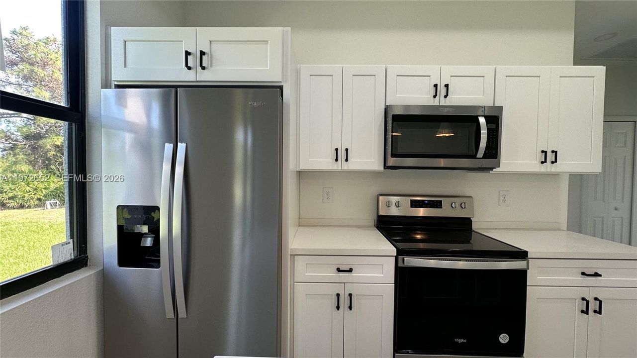 Vendido Recientemente: $295,000 (3 camas, 2 baños, 1600 Pies cuadrados)