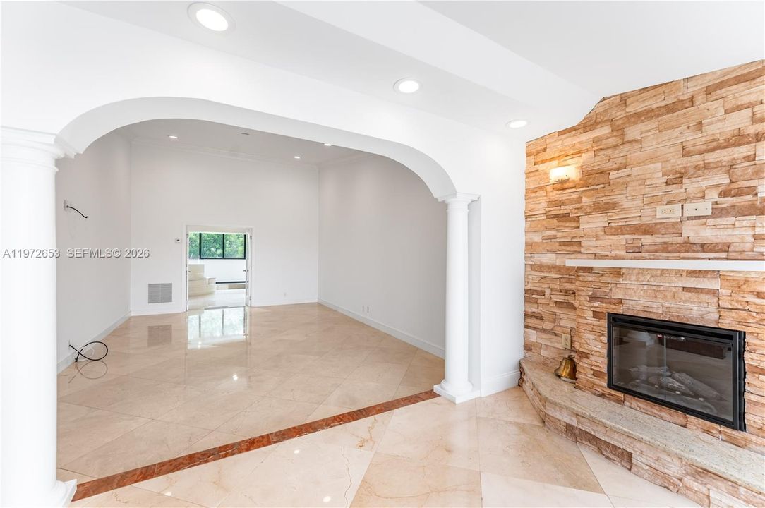 For Sale: $1,995,000 (4 beds, 3 baths, 2651 Square Feet)