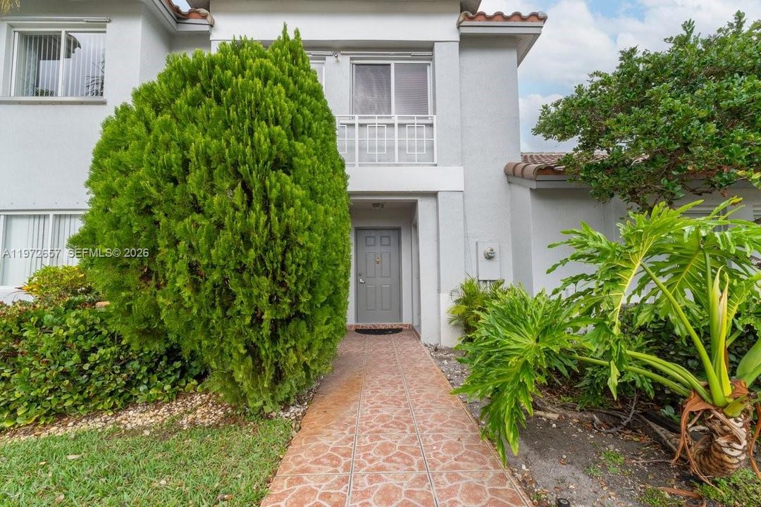 На продажу: $449,000 (3 спален, 2 ванн, 1361 Квадратных фут)