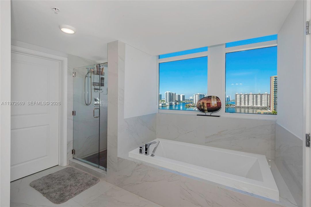 For Sale: $1,300,000 (3 beds, 3 baths, 1687 Square Feet)