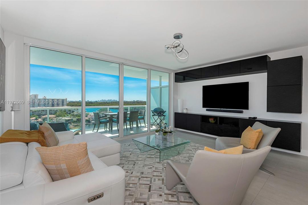 For Sale: $1,300,000 (3 beds, 3 baths, 1687 Square Feet)