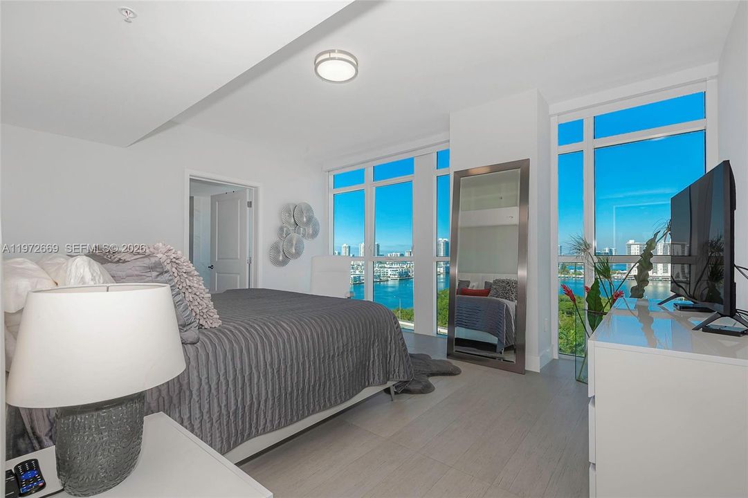 For Sale: $1,300,000 (3 beds, 3 baths, 1687 Square Feet)