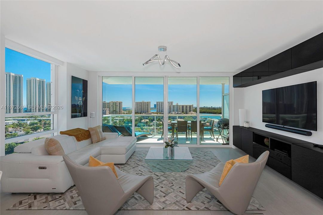 For Sale: $1,300,000 (3 beds, 3 baths, 1687 Square Feet)