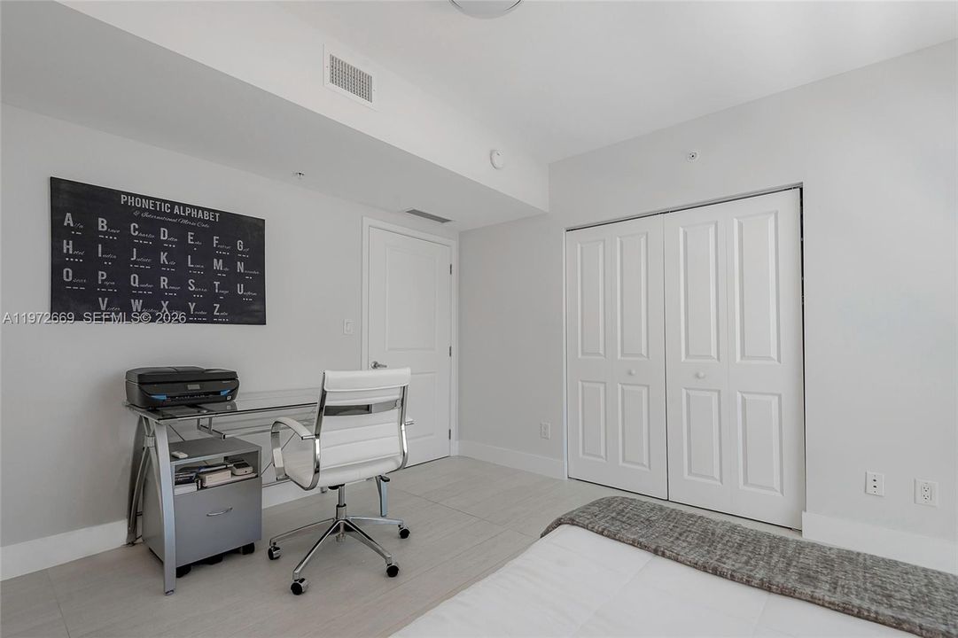 For Sale: $1,300,000 (3 beds, 3 baths, 1687 Square Feet)