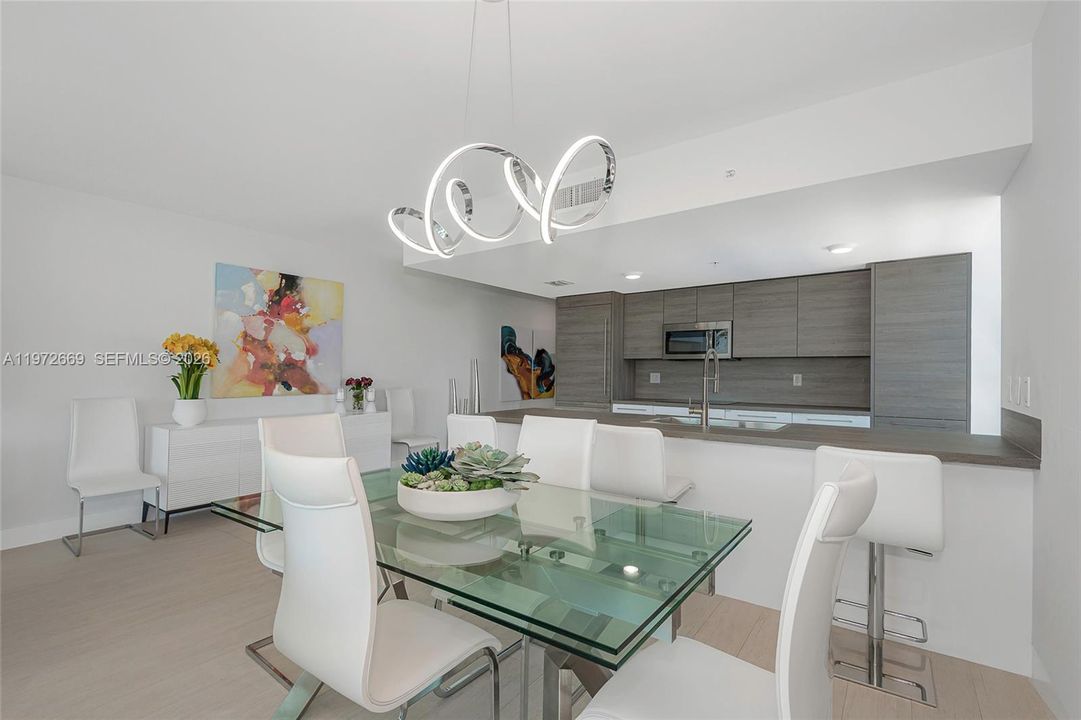 For Sale: $1,300,000 (3 beds, 3 baths, 1687 Square Feet)
