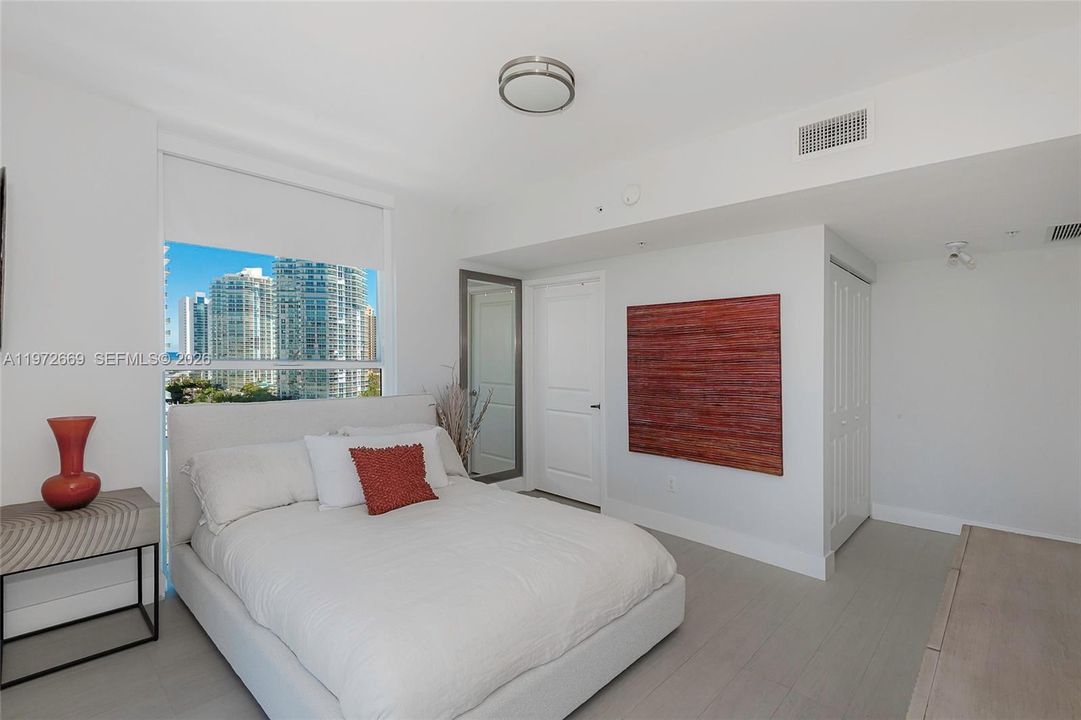 For Sale: $1,300,000 (3 beds, 3 baths, 1687 Square Feet)