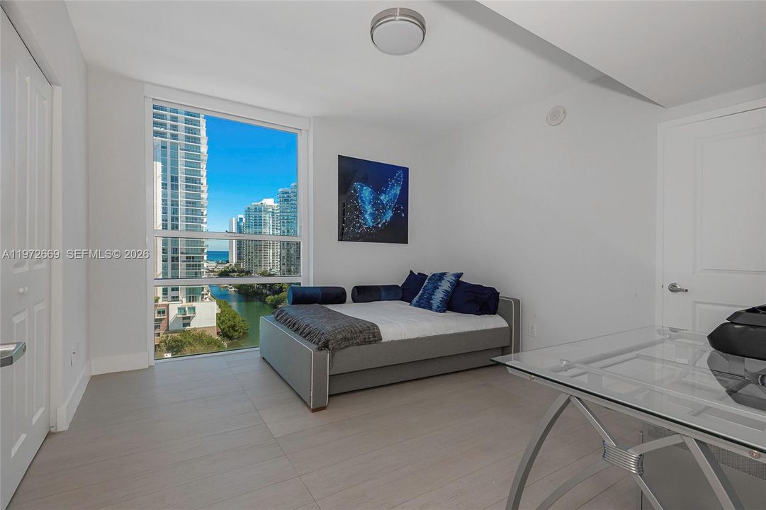 For Sale: $1,300,000 (3 beds, 3 baths, 1687 Square Feet)