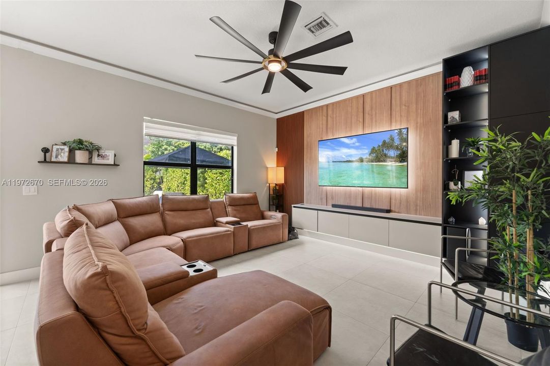 For Sale: $1,290,000 (5 beds, 4 baths, 3135 Square Feet)