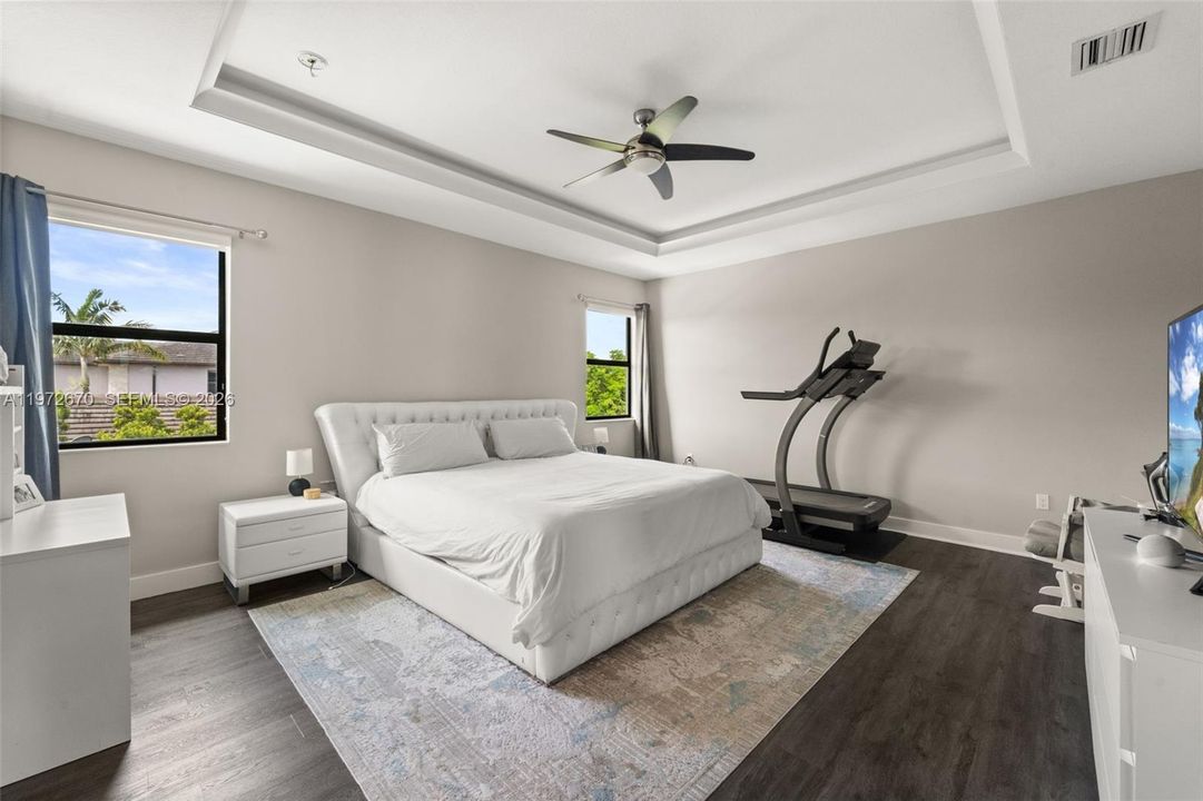 For Sale: $1,290,000 (5 beds, 4 baths, 3135 Square Feet)