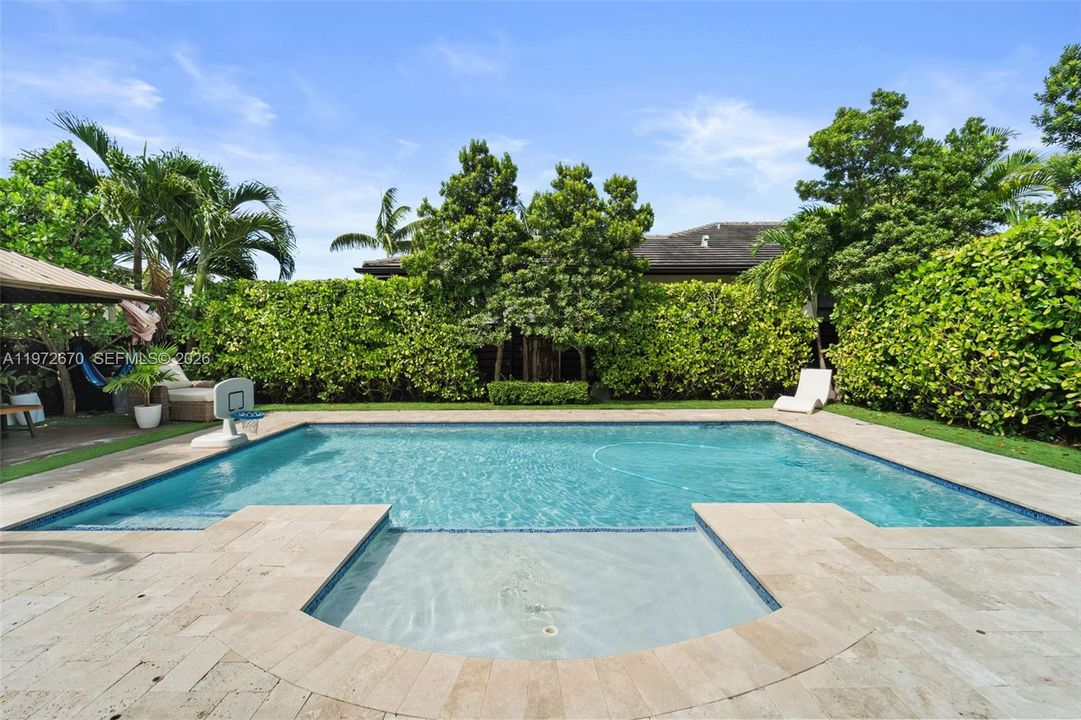 For Sale: $1,290,000 (5 beds, 4 baths, 3135 Square Feet)