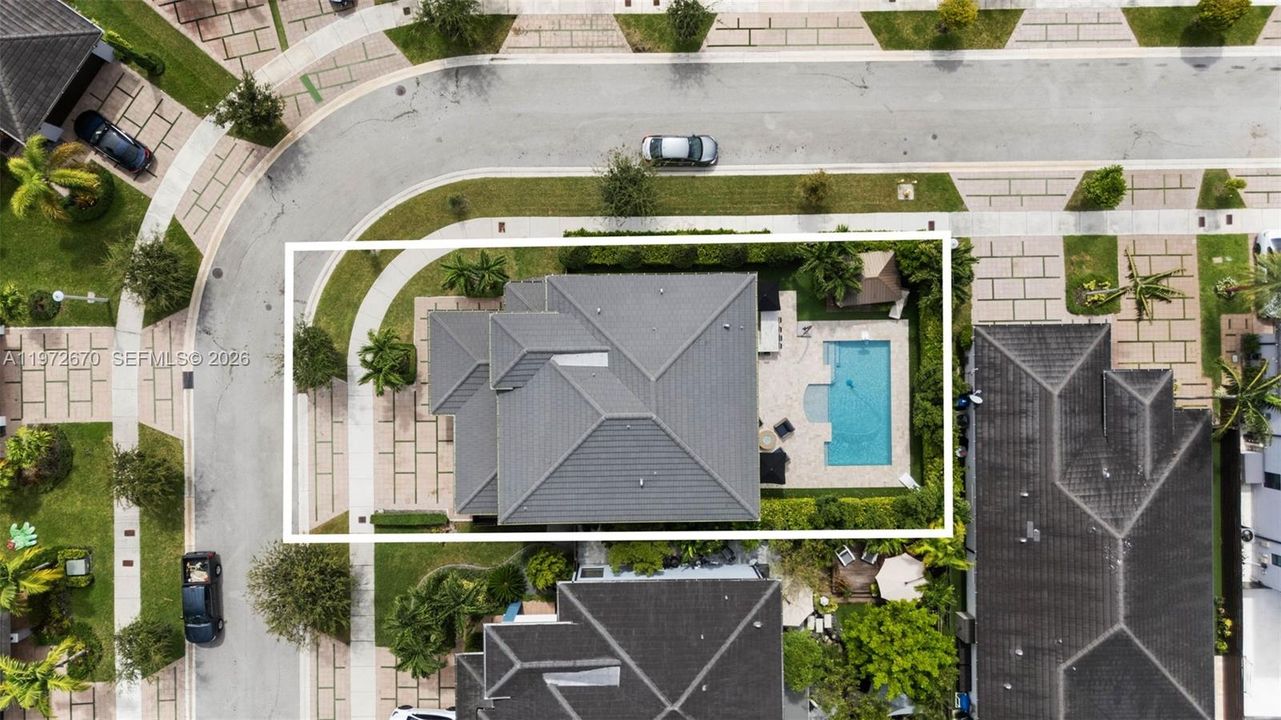 For Sale: $1,290,000 (5 beds, 4 baths, 3135 Square Feet)