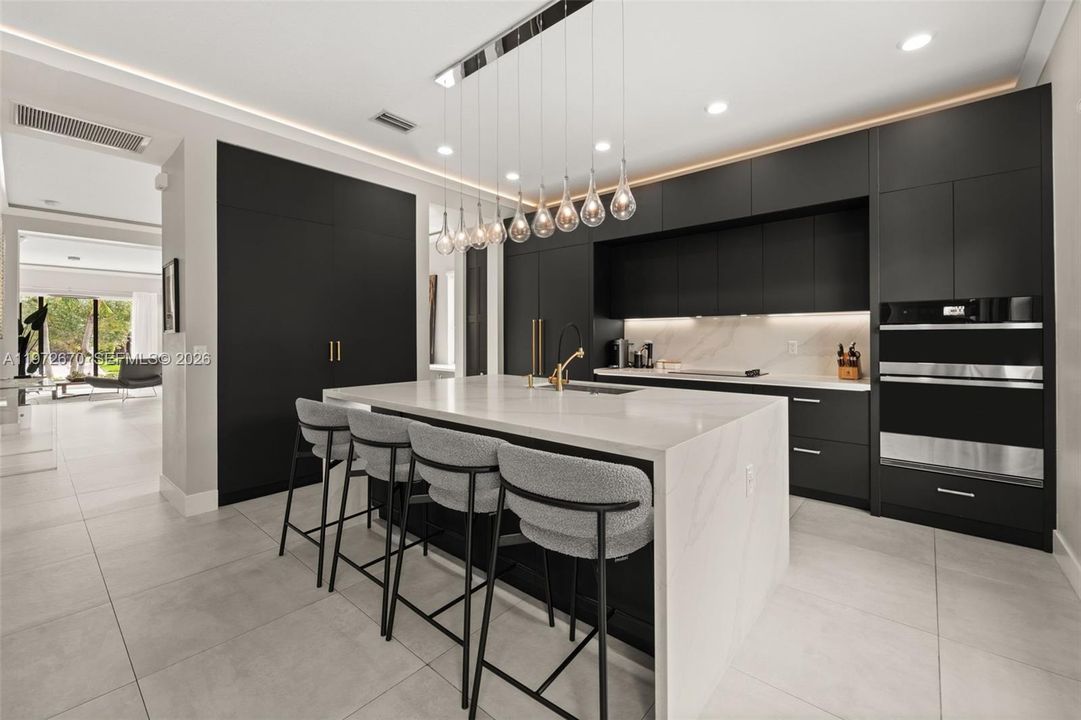 For Sale: $1,290,000 (5 beds, 4 baths, 3135 Square Feet)