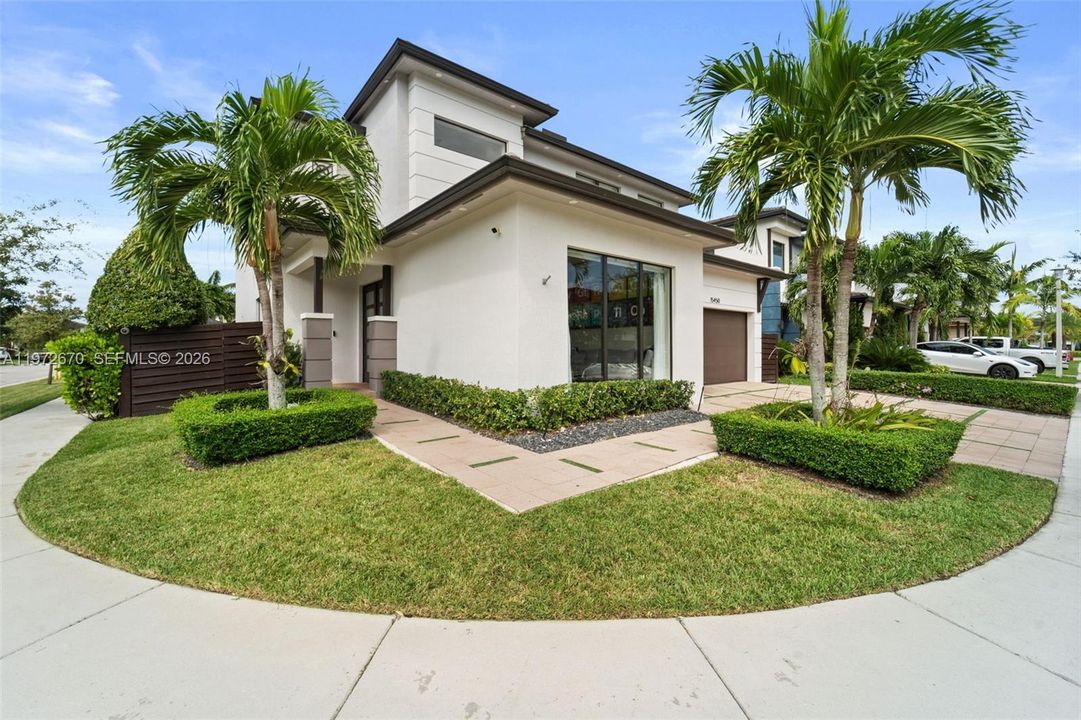 For Sale: $1,290,000 (5 beds, 4 baths, 3135 Square Feet)
