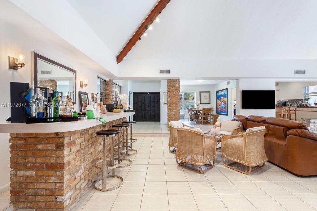 For Sale: $1,799,000 (6 beds, 4 baths, 4147 Square Feet)