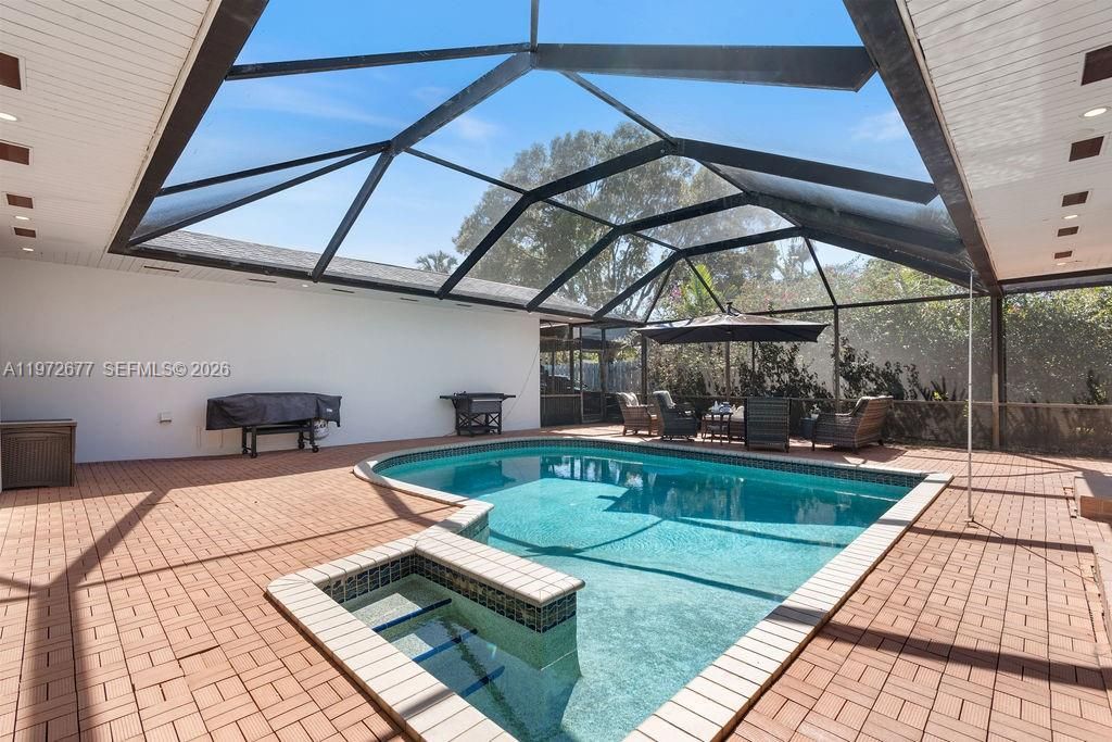 For Sale: $1,799,000 (6 beds, 4 baths, 4147 Square Feet)