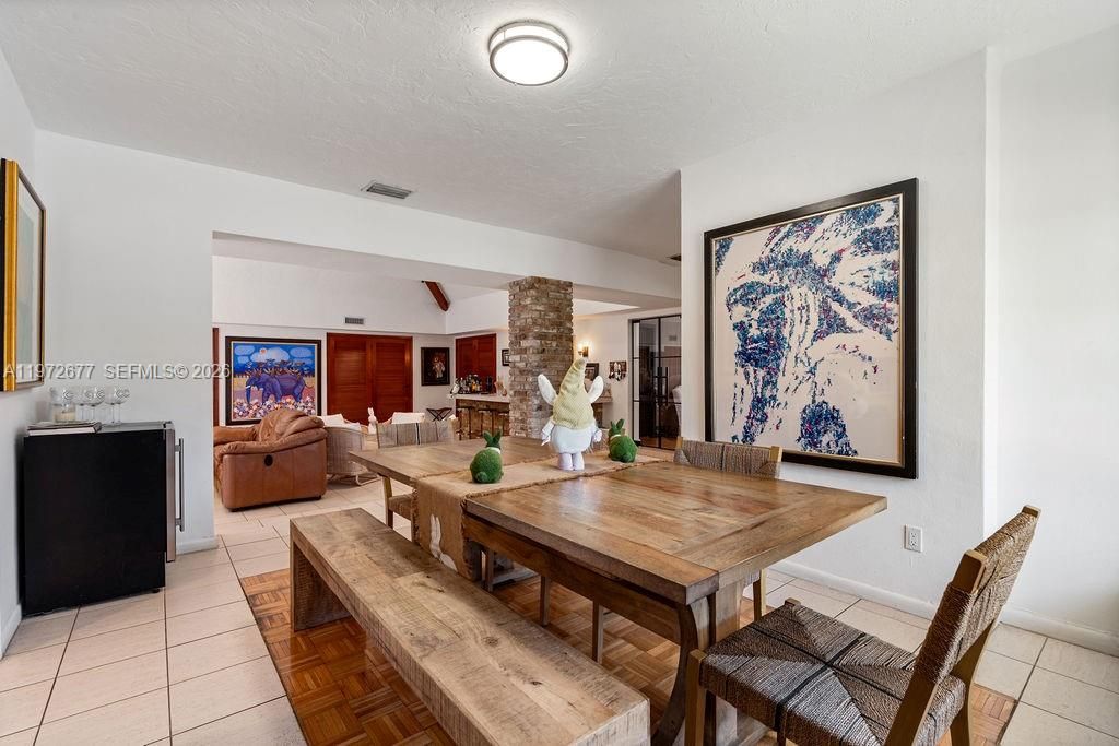 For Sale: $1,799,000 (6 beds, 4 baths, 4147 Square Feet)