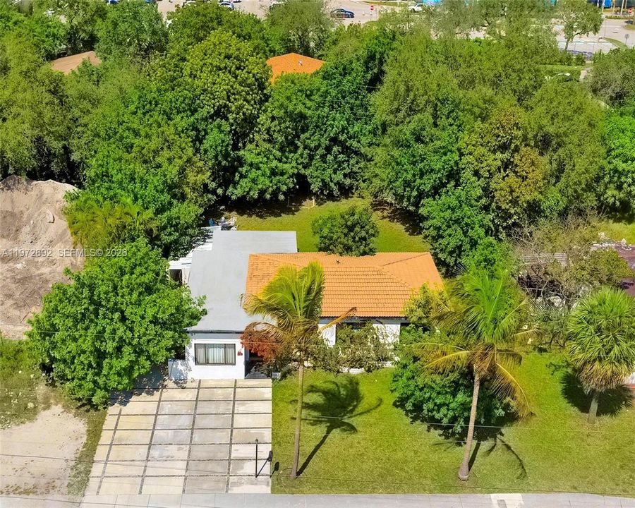 На продажу: $999,018 (2 спален, 2 ванн, 1616 Квадратных фут)
