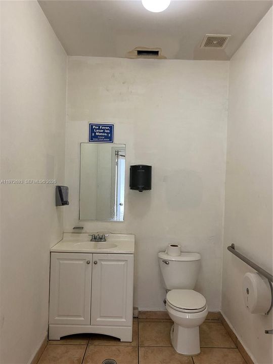 В аренду: $2,000 (0 спален, 0 ванн, 0 Квадратных фут)