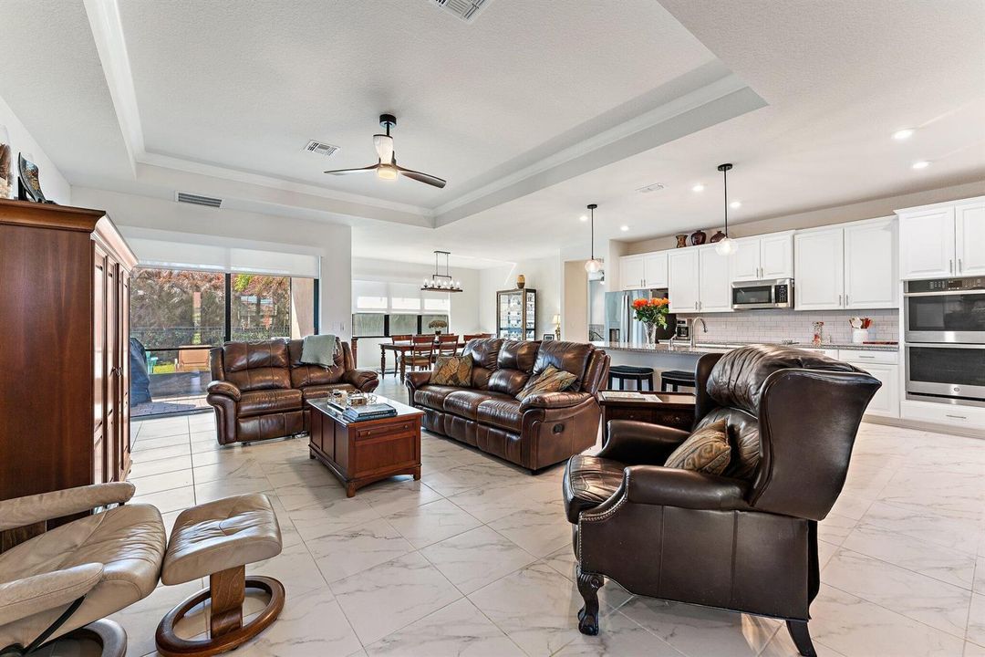 032-6291ArcadiaSquare-VeroBeach-SMALL