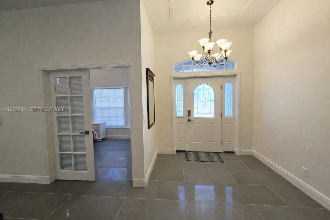 For Rent: $2,300 (3 beds, 2 baths, 1767 Square Feet)