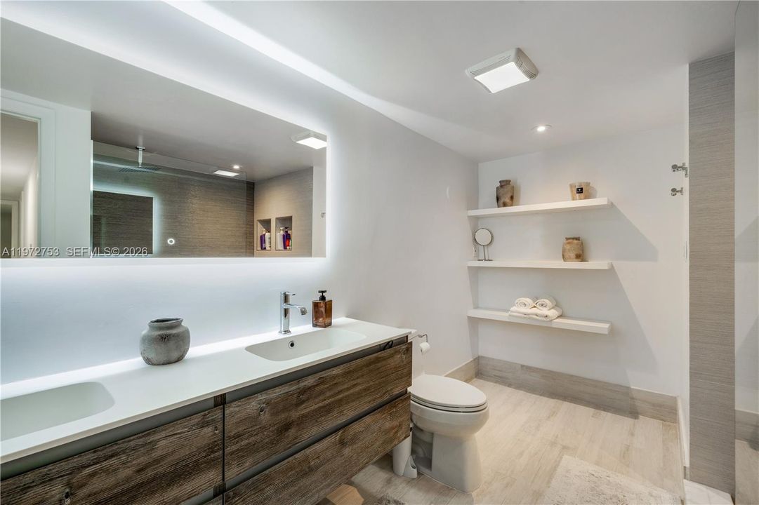 Beautifully designed bathroom in the guest quarters on the ground floor