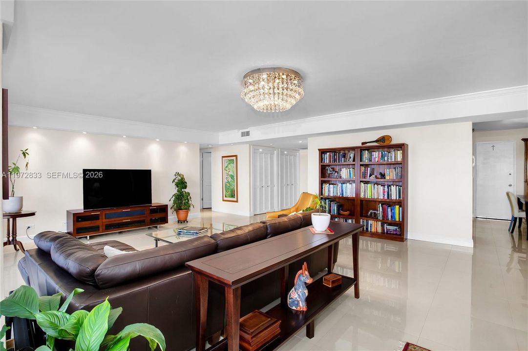 На продажу: $299,000 (2 спален, 3 ванн, 1950 Квадратных фут)