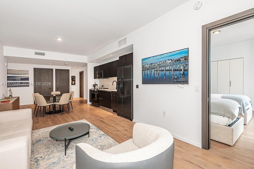 En Venta: $1,600,000 (3 camas, 3 baños, 1135 Pies cuadrados)