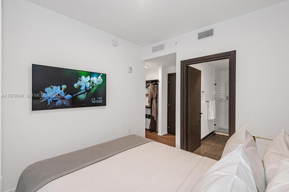 En Venta: $1,600,000 (3 camas, 3 baños, 1135 Pies cuadrados)